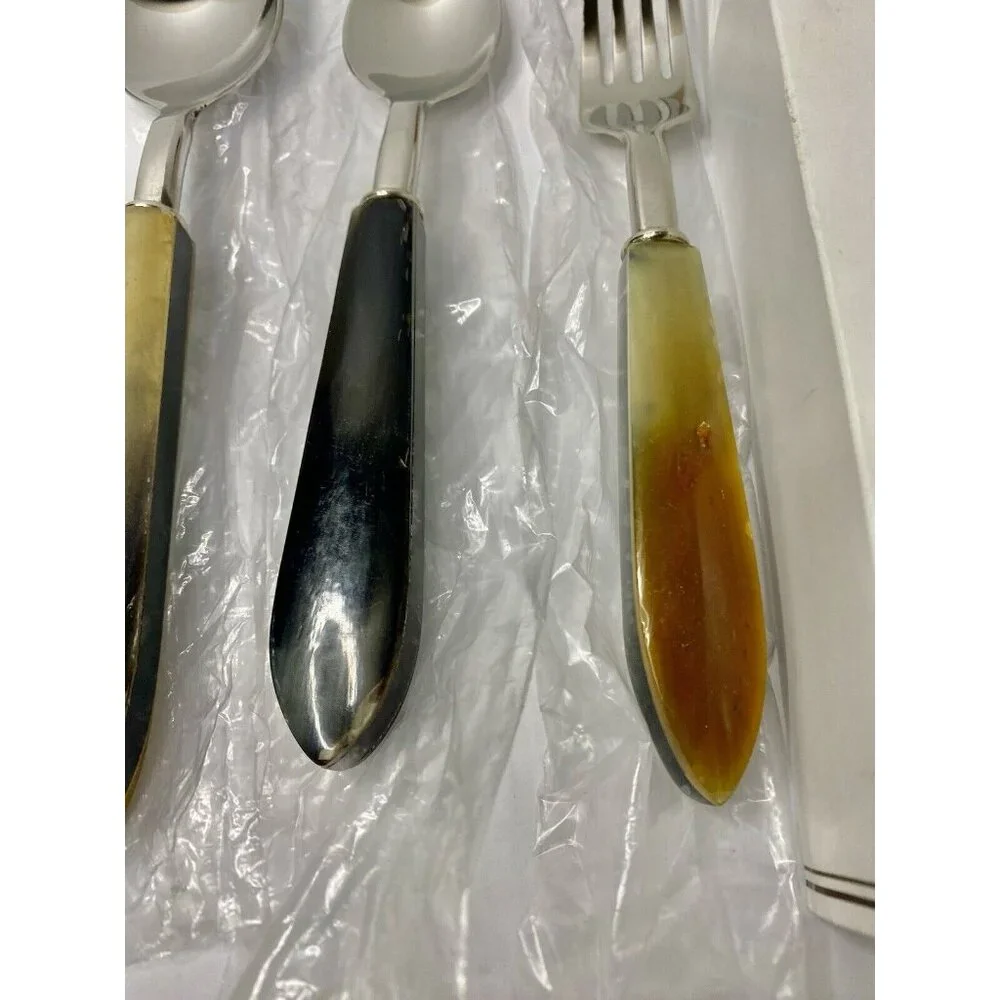 Pottery Barn Horn Flatware 2008-2009 Genuine Horn 5 Piece Place Setting‎ Read #6